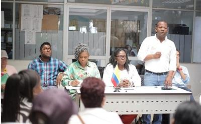 la Vicepresidenta de Colombia Francia Márquez, Ministra de Educación Aurora Vergara, Gobernador del Cauca Elías Larrahondo Carabalí, Alcalde Municipal Henry Valencia Carabalí 