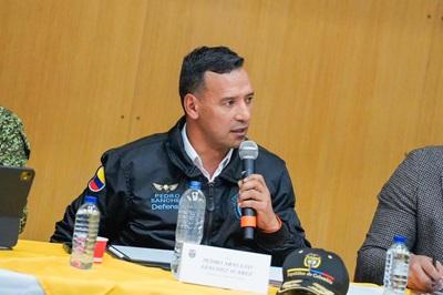 Pedro Sanchez, ministro de defensa 